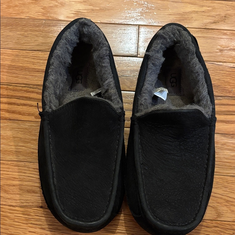 UGG Black Ascot Leather Slippers with Gray Shearling lining
